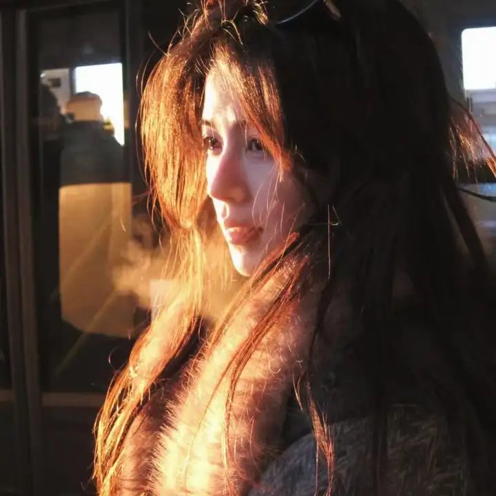湖畔的女人们海报